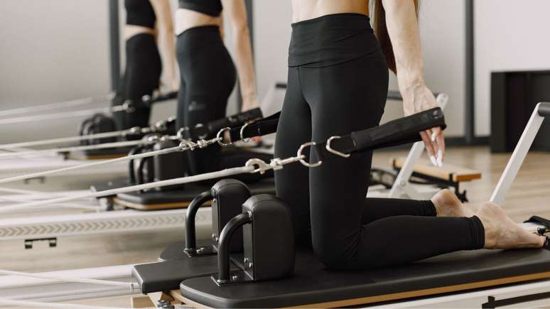 Entenda o que é o método Lagree, como funciona a Megaformer, seus benefícios e por que a tendência está ganhando espaço