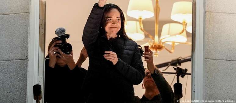 María Corina Machado surpreendeu ao aparecer em Oslo pouco depois da cerimônia de entrega do Nobel da Paz