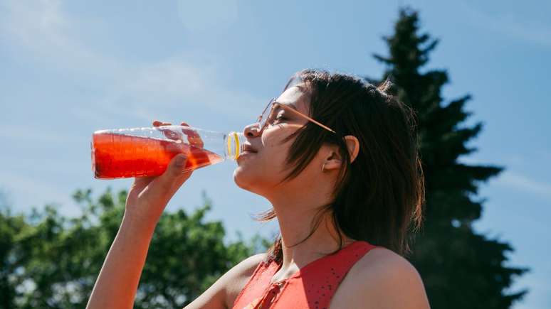 Bebidas funcionais oferecem energia, saciedade e apoio à digestão; veja benefícios, tipos e como escolher as melhores 
