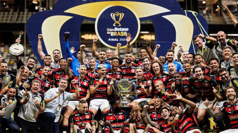 Jogadores do Flamengo comemorando título da Copa do Brasil de 2024
