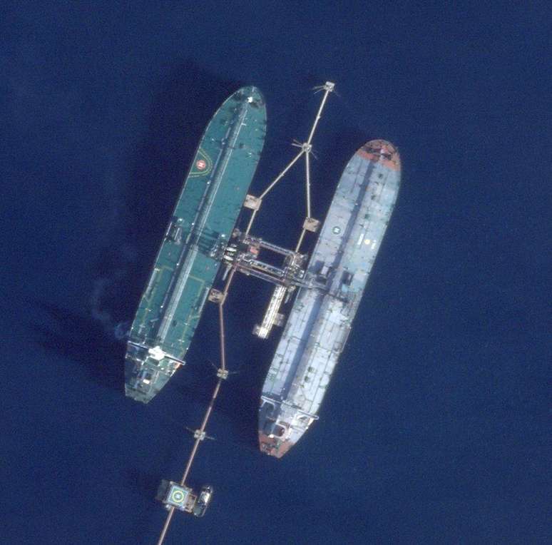 The Skipper (the ship on the right) was filmed by satellite on November 18
