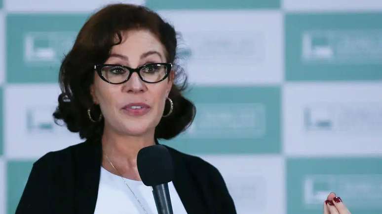 Zambelli teve mandato cassado na Câmara e aguarda audiência de extradição na Itália