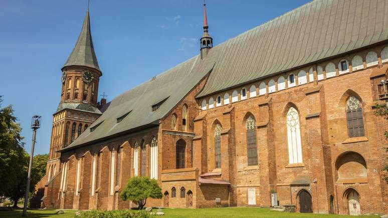 Repovoada pela União Soviética após 1945, a região manteve identidade majoritariamente russa e papel estratégico mesmo após o fim da URSS – depositphotos.com / benkrut