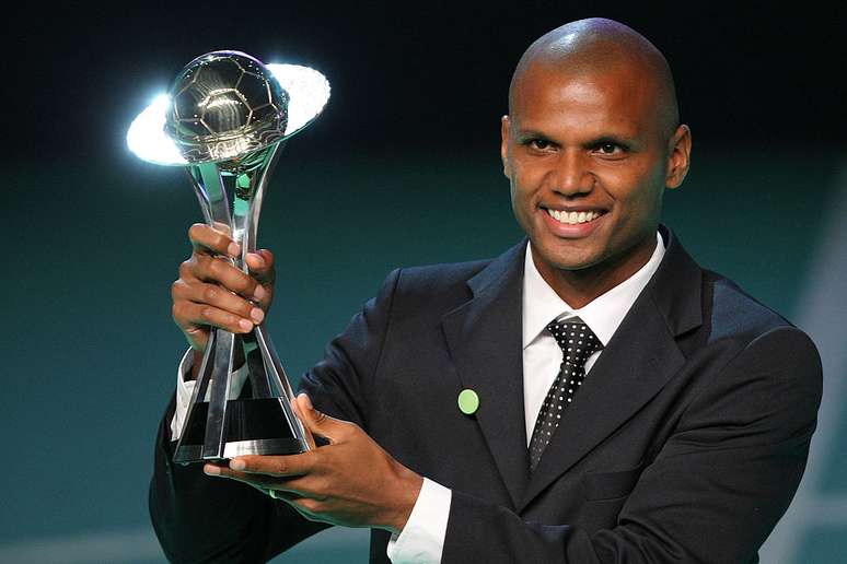 Jefferson recebe premia&ccedil;&atilde;o do Campeonato Carioca de 2010