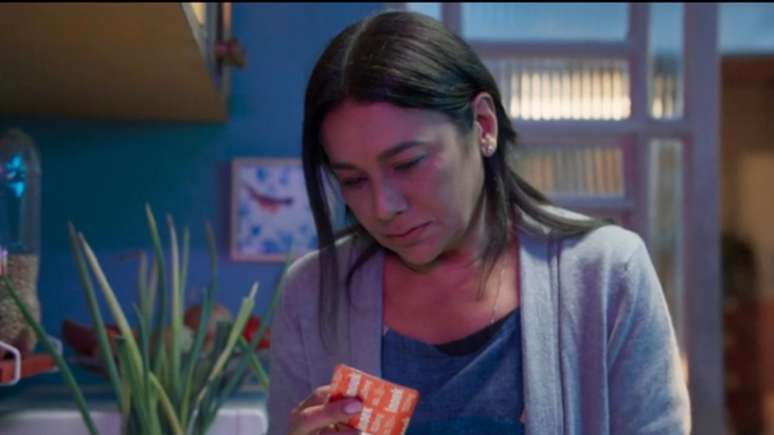 Lígia depende de remédio de alto custo para sobreviver