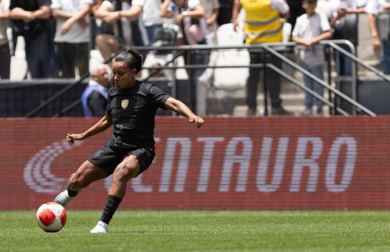 Rede de varejo esportivo Centauro patrocina competições de futebol feminino do Paulistão