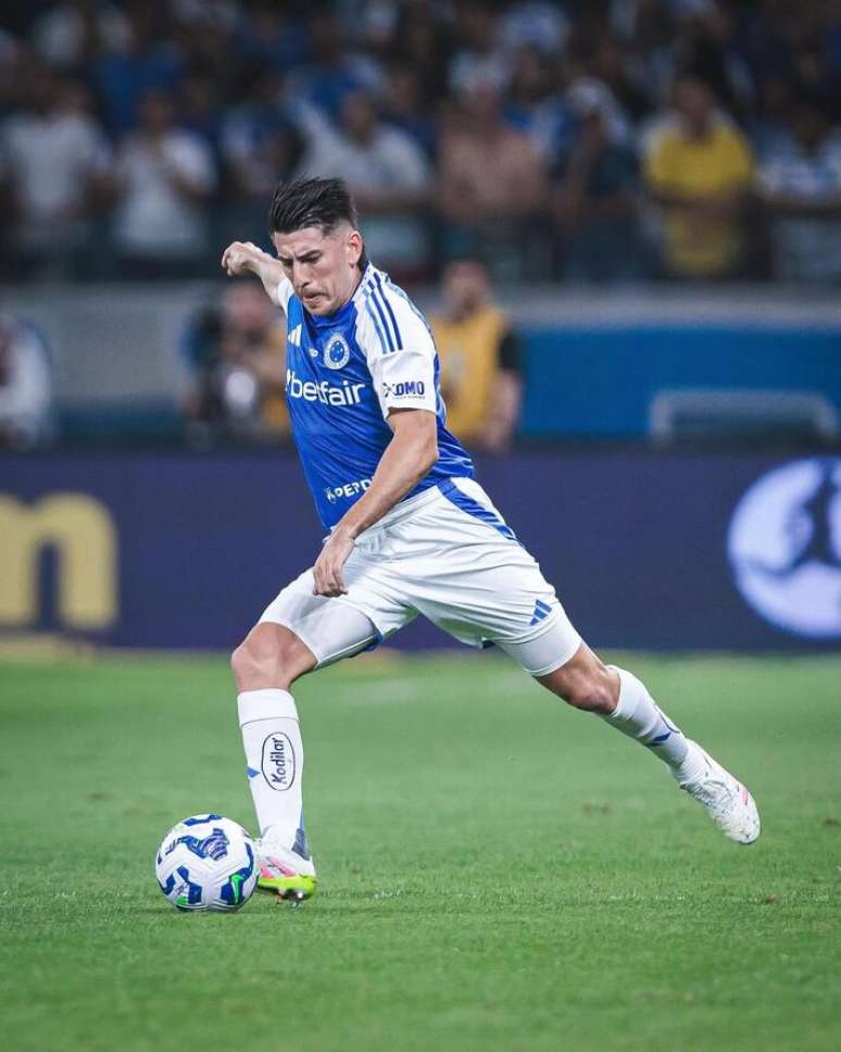 Lucas Villalba, zagueiro do Cruzeiro.
