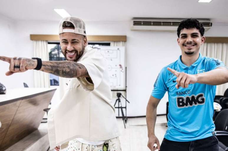 Matheus Souto reencontrou Neymar após 13 anos