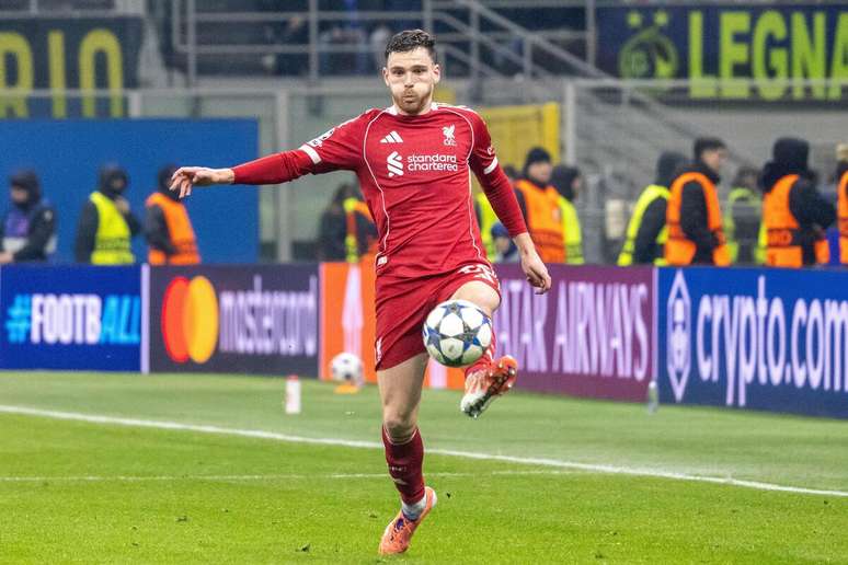 Andy Robertson (Liverpool) durante jogo contra a Inter de Milão, no dia 09.12.2025 