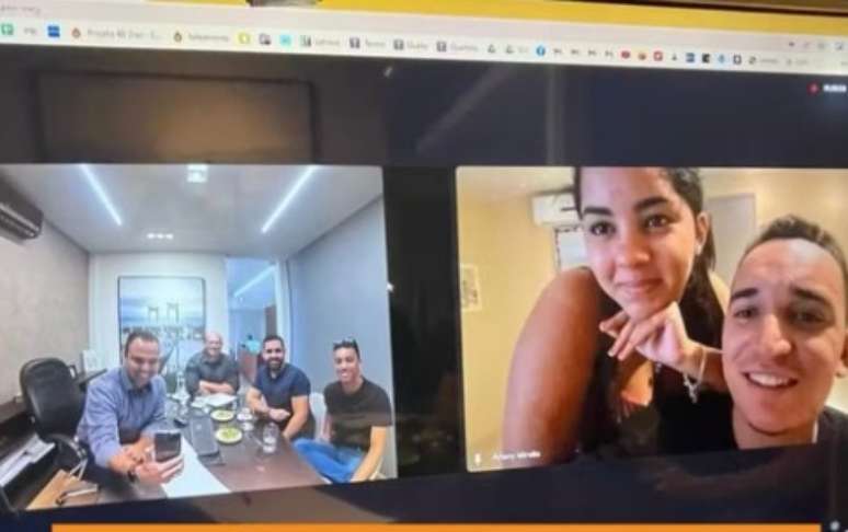 Arquitetos, Jo&atilde;o Gomes e sua esposa em reuni&atilde;o