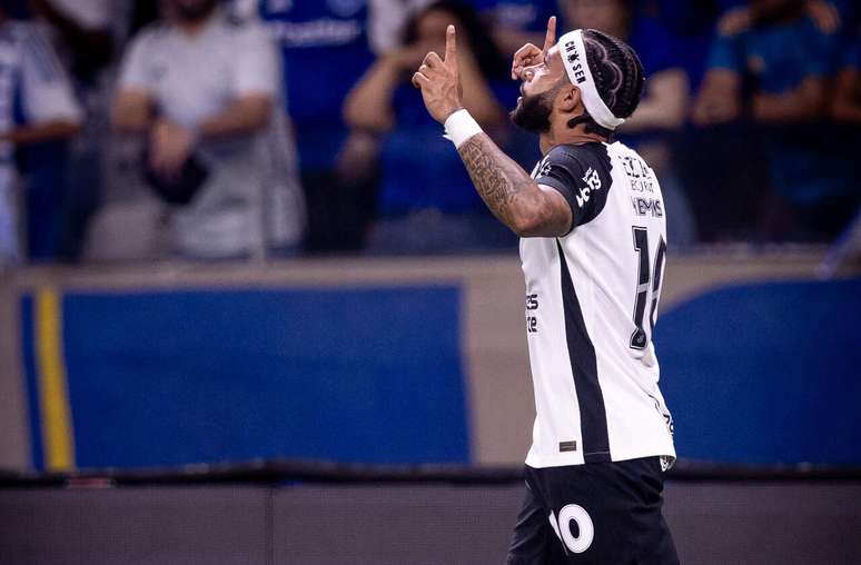 Memphis Depay é um dos grandes nomes do Corinthians –