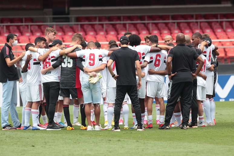 S&atilde;o Paulo est&aacute; em processo de corte de custos e est&aacute; desligando atletas inutilizados. 