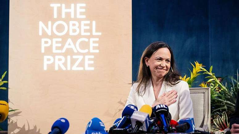 Mar&iacute;a Corina Machado conseguiu chegar a Oslo na madrugada de quinta-feira (11/12)