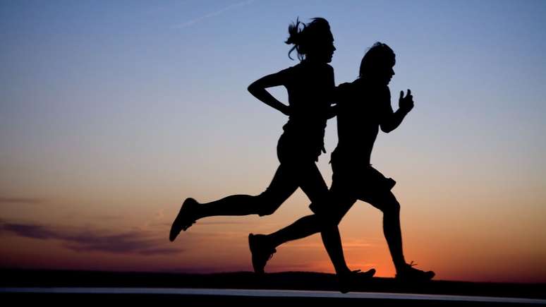 Corrida ajuda a reduzir a ansiedade ao estimular neurotransmissores ligados ao bem