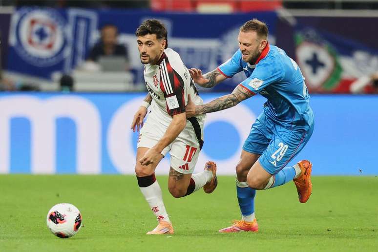 Giorgian de Arrascaeta (Flamengo) em ação durante jogo contra o Cruz Azul, no dia 10.12.2025 