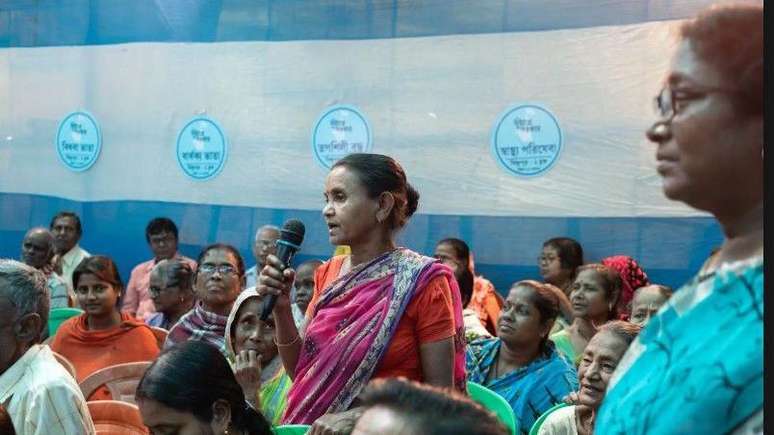 As mulheres apreciam a dignidade proporcionada pelas transfer&ecirc;ncias monet&aacute;rias