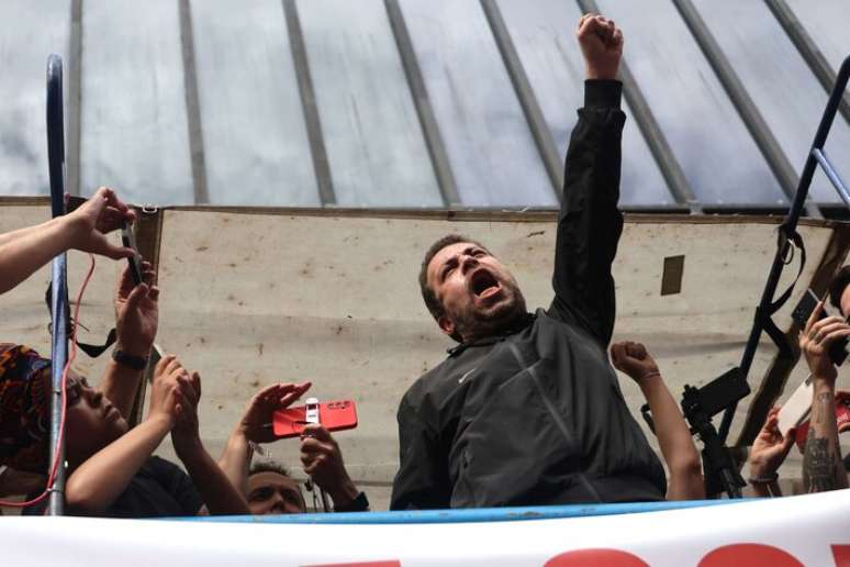 Guilherme Boulos, Ministro-chefe da Secretaria-Geral da Presid&ecirc;ncia em protesto contra PL da dosemetria, no MASP na Avenida Paulista em S&atilde;o Paulo, neste domingo, 14 de dezembro de 2025