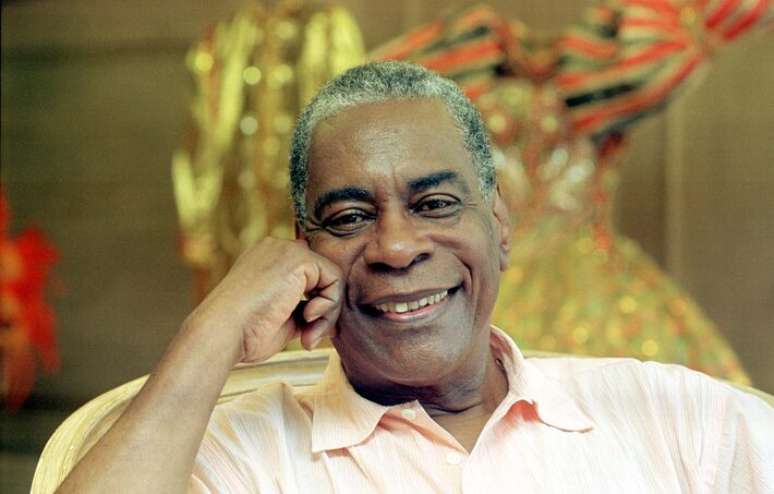 Haroldo Costa in a photo taken in 2001, at the launch of his book on the history of Rio's carnival