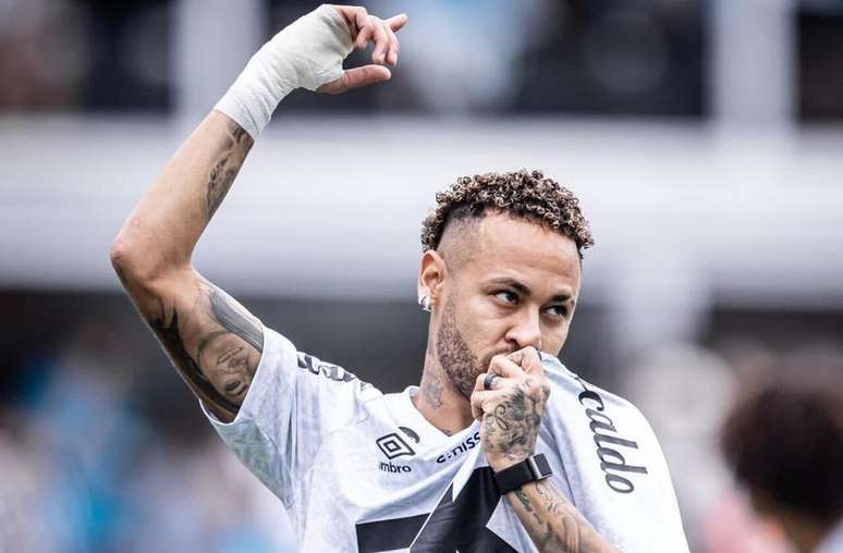 Neymar chega em per&iacute;odo de defini&ccedil;&otilde;es no Santos &ndash;