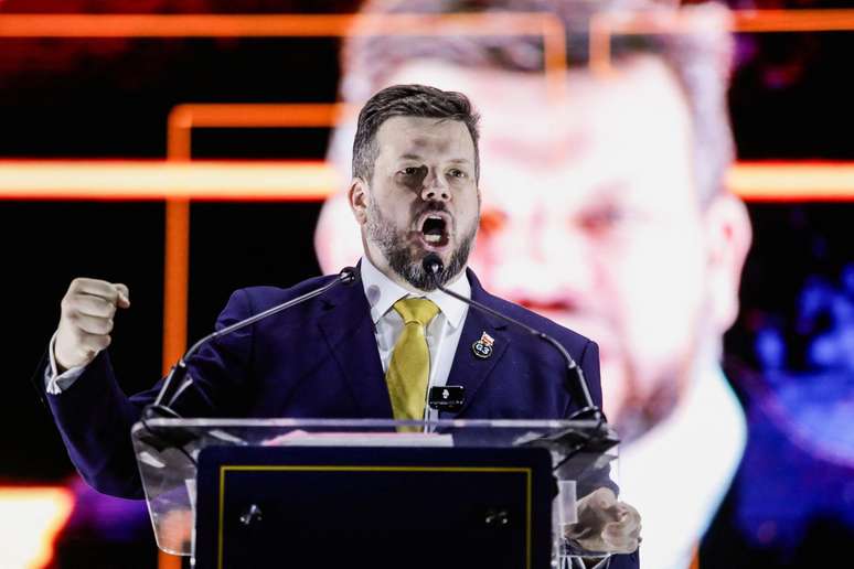 Johannes Kaiser ficou em quarto lugar no primeiro turno das elei&ccedil;&otilde;es chilenas, com 13,94% dos votos. Ele apoiou Kast no segundo turno.