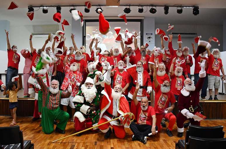 A Escola de Papai Noel do Brasil forma atores para dar vida ao 'bom velhinho'