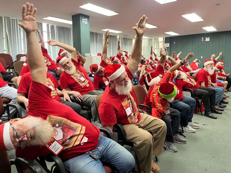 O curso tem aulas de dic&ccedil;&atilde;o, interpreta&ccedil;&atilde;o, postura, improvisa&ccedil;&atilde;o, maquiagem e mais