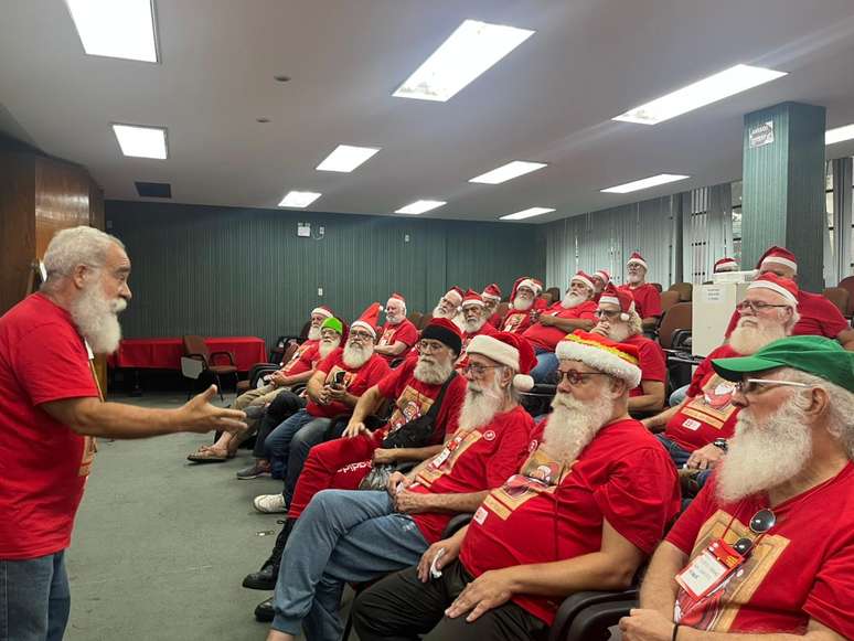 A Escola de Papai Noel do Brasil conta com cerca de 50 vagas todos os anos