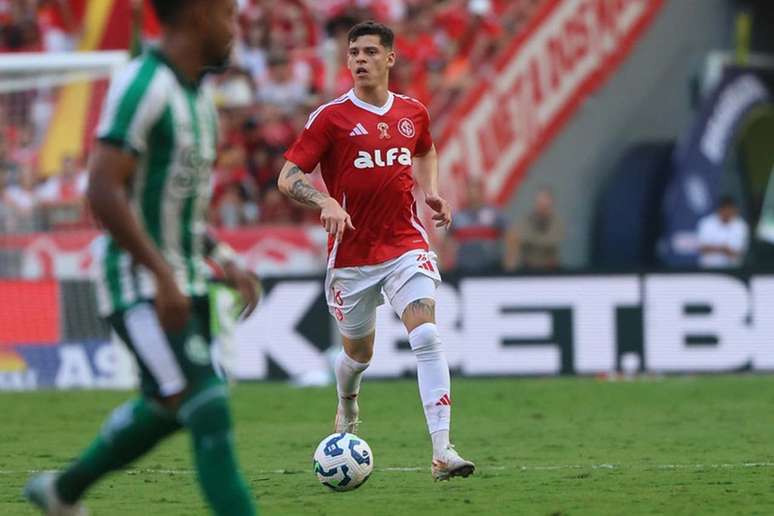 Ronaldo foi uma contrata&ccedil;&atilde;o do Internacional a pedido do ex-t&eacute;cnico Roger Machado, mas perdeu espa&ccedil;o no segundo semestre do ano &ndash;