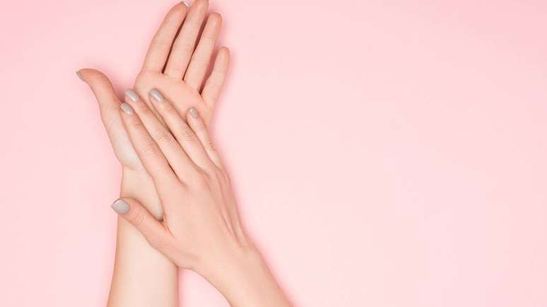 Quando a dorm&ecirc;ncia nos dedos &eacute; frequente ou persistente, a avalia&ccedil;&atilde;o m&eacute;dica &eacute; indicada -depositphotos.com / VadimVasenin