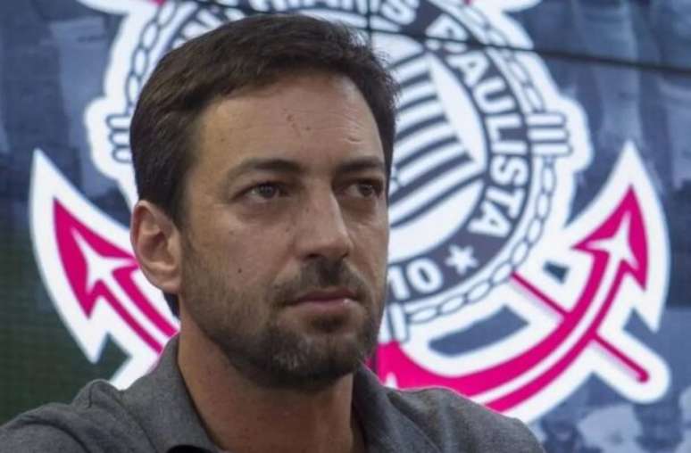- Ag&ecirc;ncia Corinthians - Legenda: Du&iacute;lio est&aacute; na mira do Minist&eacute;rio P&uacute;blico ao ser acusado de apropria&ccedil;&atilde;o ind&eacute;bita em caso dos cart&otilde;es do Corinthians