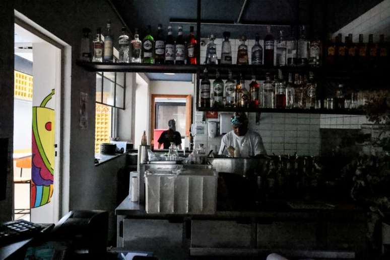 Propriet&aacute;rio do restaurante La Sabrosa calcula preju&iacute;zo de R$ 40 mil por causa do apag&atilde;o.