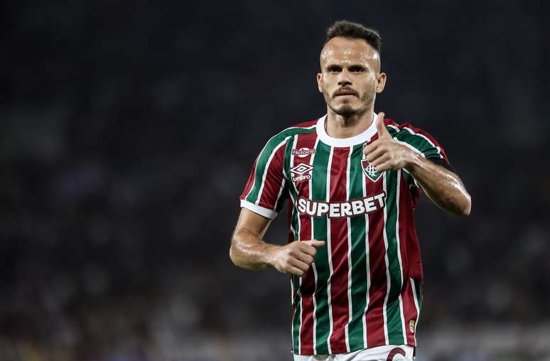 Ren&ecirc; &eacute; surpresa no Fluminense &ndash;