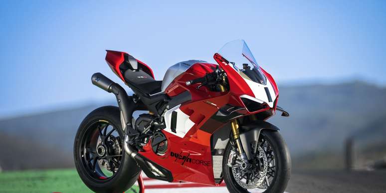 DUCATI PANIGALE V4 R tem mais de 240 cv em configura&ccedil;&atilde;o de pista e limitador a 16.500 rpm