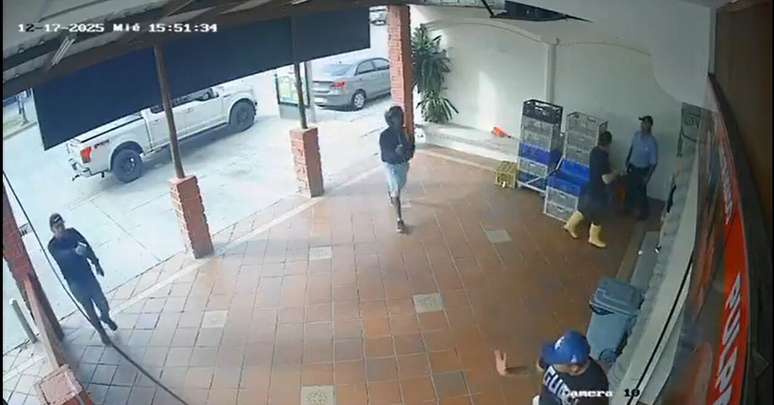 Momento do assassinato de Pineida &ndash;