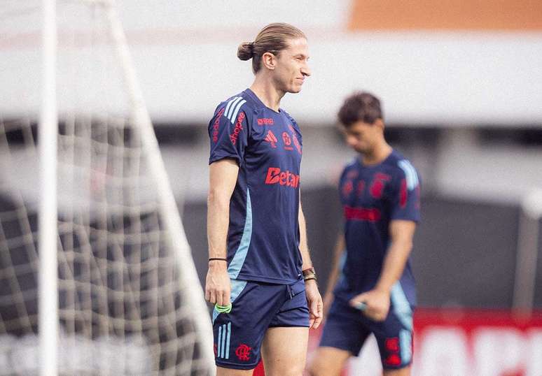 Filipe Lu&iacute;s deve renovar contrato com Flamengo &ndash;