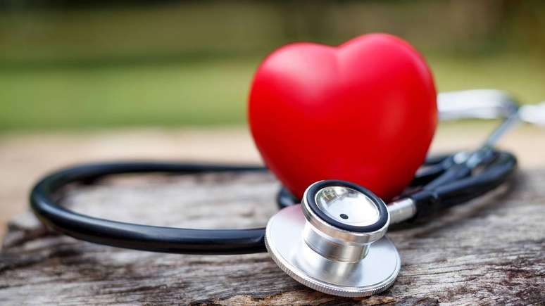 A rela&ccedil;&atilde;o entre caminhadas longas e sa&uacute;de do cora&ccedil;&atilde;o est&aacute; ligada principalmente ao impacto positivo sobre o sistema cardiovascular &ndash; depositphotos.com / BlackWhitePailyn