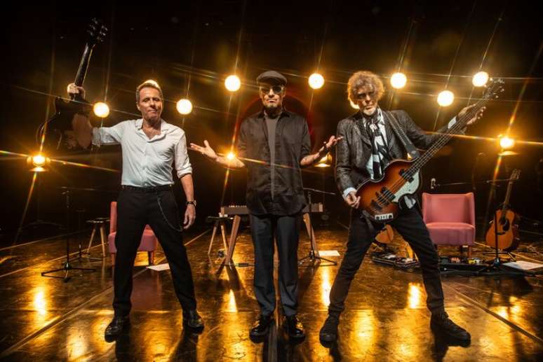 Tit&atilde;s Microfonado no Espa&ccedil;o Unimed