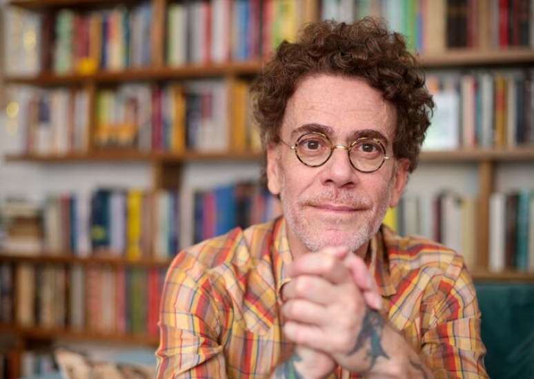 Nando Reis canta para a amiga C&aacute;ssia Eller