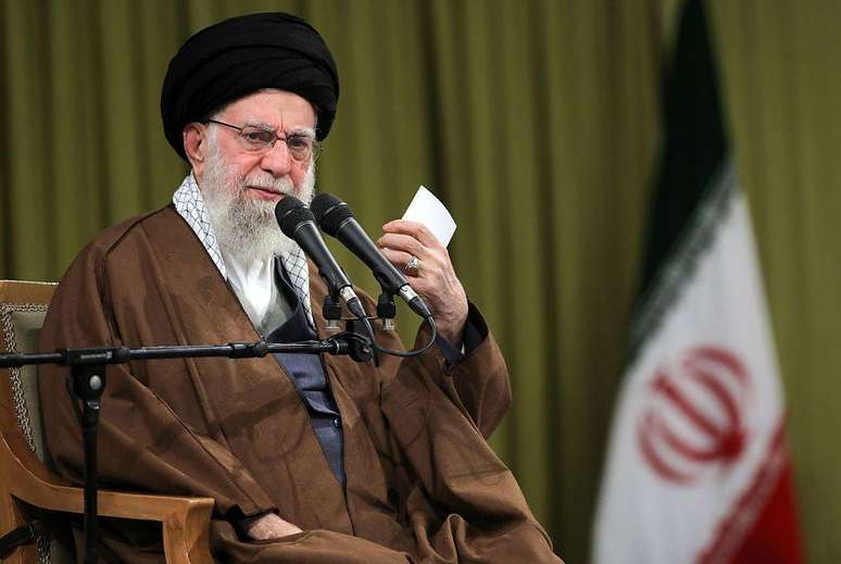 O L&iacute;der Supremo do Ir&atilde;, Ali Khamenei