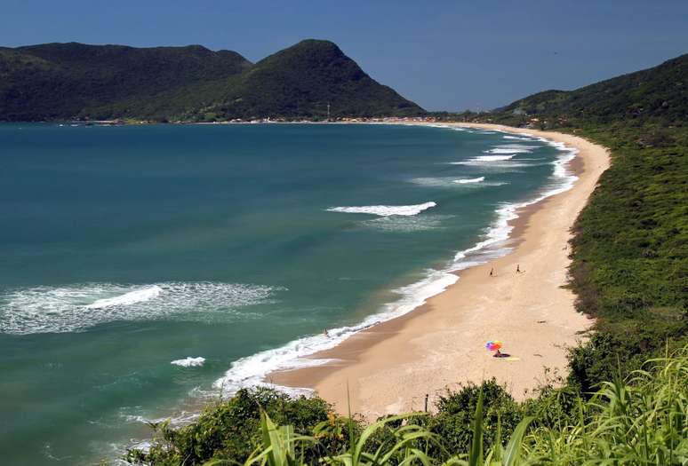 Praia da Arma&ccedil;&atilde;o, em Florian&oacute;polis 
