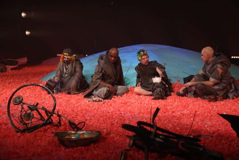 'Sabius, Os Moleques' sai de cartaz no Sesc 14 Bis.