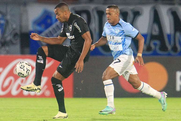 Botafogo midfielder Freitas returns to Bolivia –