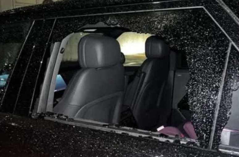 - Reprodu&ccedil;&atilde;o - Legenda: Torcedores do Freamunde vandalizaram o carro do treinador Vitorino Antunes