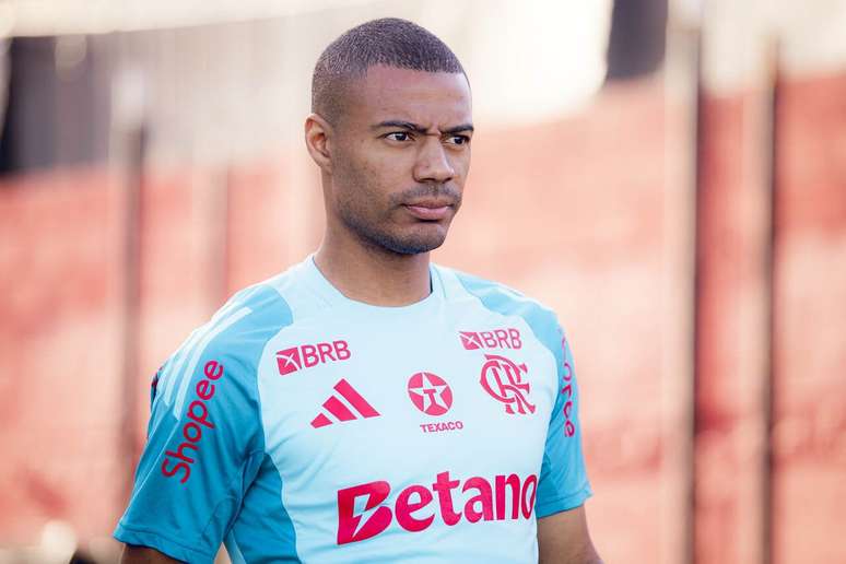 Volante tenta recuperar sequ&ecirc;ncia de jogos no Flamengo &ndash;