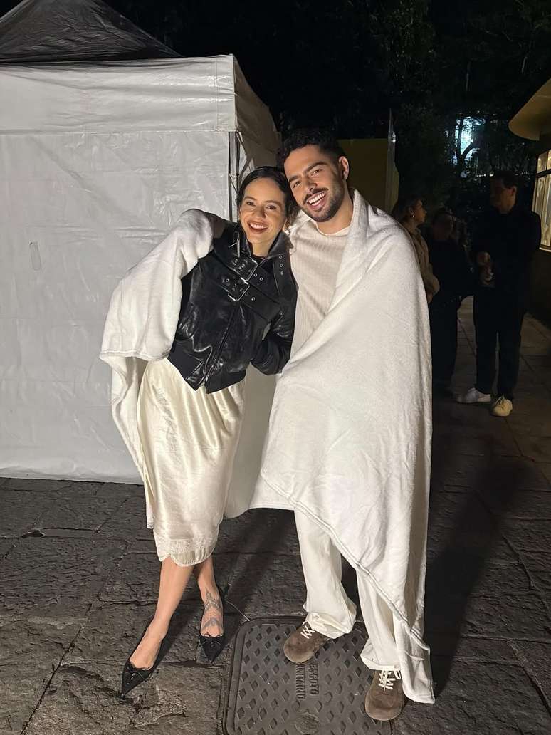 Pedro Sampaio posou ao lado de Rosal&iacute;a em audi&ccedil;&atilde;o no Rio de Janeiro