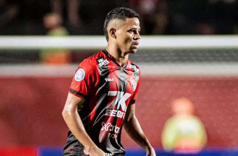 Erick foi uma pe&ccedil;a importante na luta do Vit&oacute;ria contra o rebaixamento &ndash;