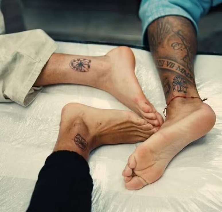 Barboza, Mateo Ponte e Montoro eternizaram a amizade com uma tatuagem em comum