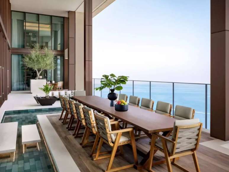 &Aacute;rea externa de uma das su&iacute;tes do hotel &ndash;