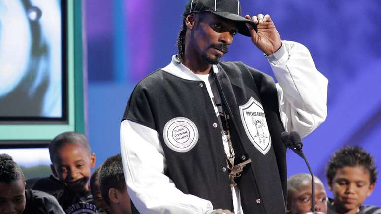 Em 2025, a revista Time destacou Snoop Dogg na lista das pessoas mais influentes do mundo, apontando a capacidade do artista de atravessar gera&ccedil;&otilde;es e contextos culturais &ndash; depositphotos.com / s_bukley