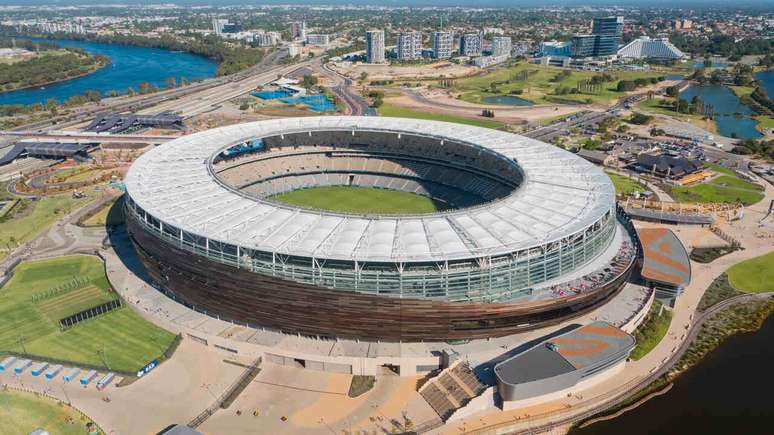 Optus Stadium tem capacidade para 70 mil torcedores &ndash;